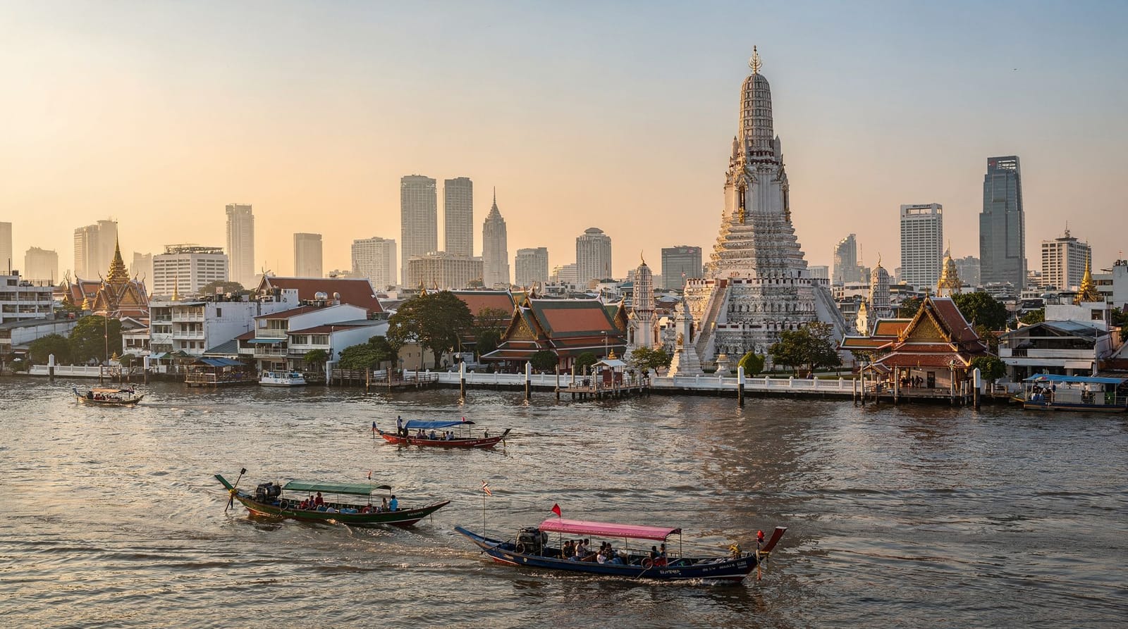 Bangkok with elderly travellers: an accessible, gentle guide — Visit Bangkok with elderly parents or grandparents: a gentle, accessible plan fo