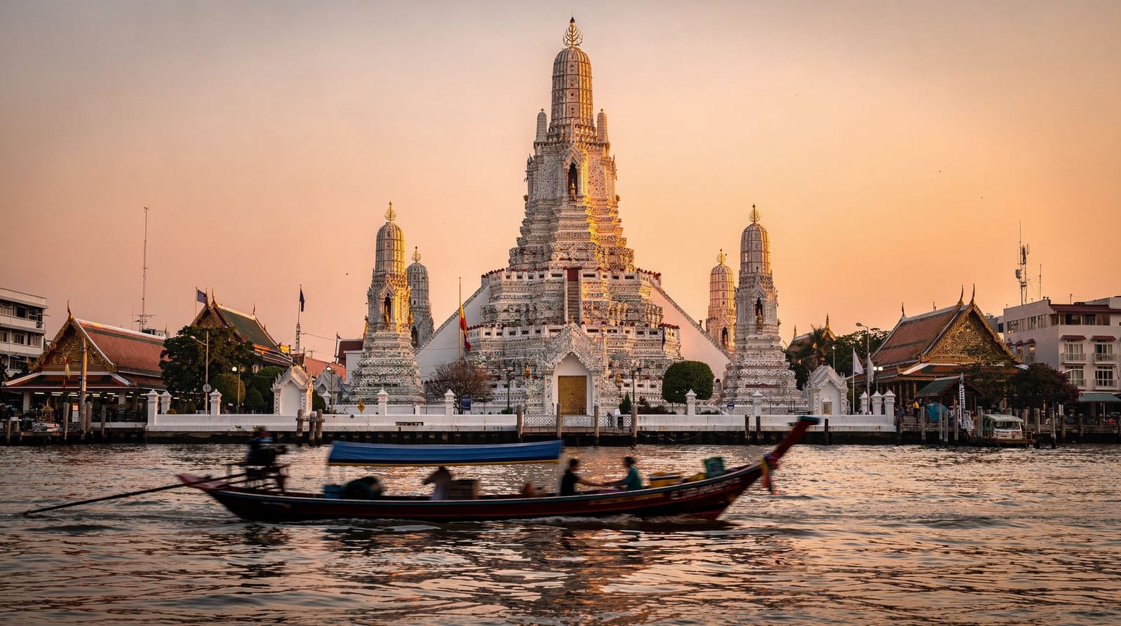 Photography — The best photo spots in Bangkok — Wat Arun, the temples, the riverside and the c