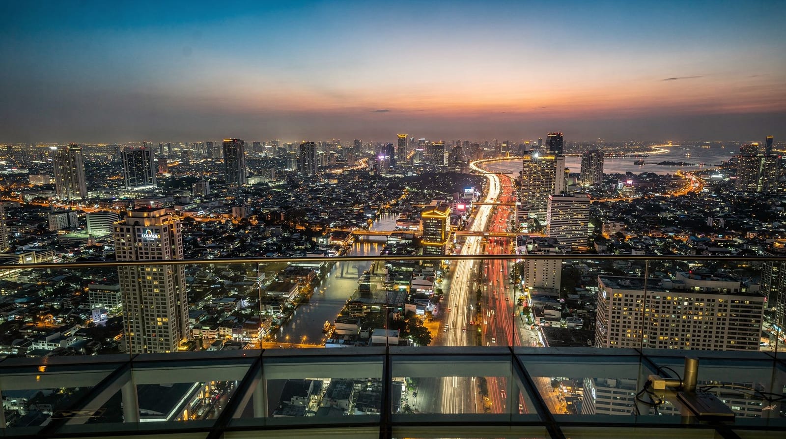 Mahanakhon SkyWalk guide: Bangkok's glass-floor view deck