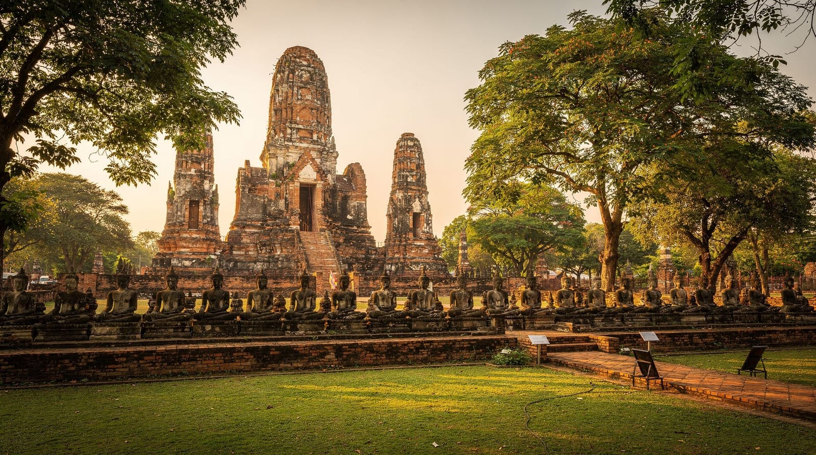 Ayutthaya day trip from Bangkok: is it worth it? 2026 review — Honest review of the Ayutthaya day trip from Bangkok: real prices, tour vs DIY b